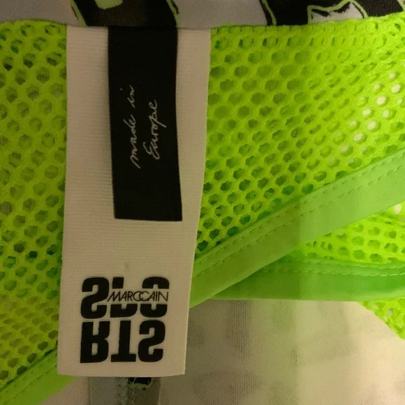 Marc Cain Women's Ice blue with Neon Green and Black Patterned Blazer N5 / US 10 - Picture 2 of 8